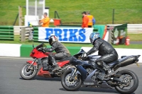 Mallory-park-Leicestershire;Mallory-park-photographs;Motorcycle-action-photographs;classic-bikes;event-digital-images;eventdigitalimages;mallory-park;no-limits-trackday;peter-wileman-photography;vintage-bikes;vintage-motorcycles;vmcc-festival-1000-bikes