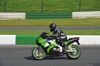 Mallory-park-Leicestershire;Mallory-park-photographs;Motorcycle-action-photographs;classic-bikes;event-digital-images;eventdigitalimages;mallory-park;no-limits-trackday;peter-wileman-photography;vintage-bikes;vintage-motorcycles;vmcc-festival-1000-bikes