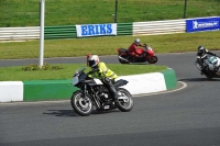 Mallory-park-Leicestershire;Mallory-park-photographs;Motorcycle-action-photographs;classic-bikes;event-digital-images;eventdigitalimages;mallory-park;no-limits-trackday;peter-wileman-photography;vintage-bikes;vintage-motorcycles;vmcc-festival-1000-bikes