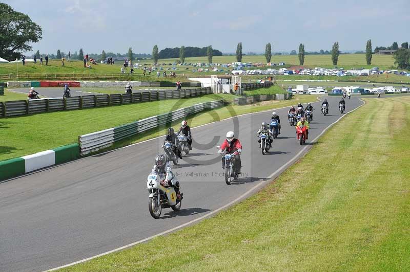 Mallory park Leicestershire;Mallory park photographs;Motorcycle action photographs;classic bikes;event digital images;eventdigitalimages;mallory park;no limits trackday;peter wileman photography;vintage bikes;vintage motorcycles;vmcc festival 1000 bikes