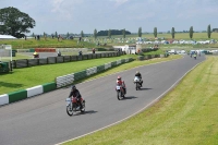 Mallory-park-Leicestershire;Mallory-park-photographs;Motorcycle-action-photographs;classic-bikes;event-digital-images;eventdigitalimages;mallory-park;no-limits-trackday;peter-wileman-photography;vintage-bikes;vintage-motorcycles;vmcc-festival-1000-bikes