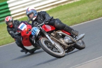 Mallory-park-Leicestershire;Mallory-park-photographs;Motorcycle-action-photographs;classic-bikes;event-digital-images;eventdigitalimages;mallory-park;no-limits-trackday;peter-wileman-photography;vintage-bikes;vintage-motorcycles;vmcc-festival-1000-bikes