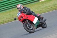 Mallory-park-Leicestershire;Mallory-park-photographs;Motorcycle-action-photographs;classic-bikes;event-digital-images;eventdigitalimages;mallory-park;no-limits-trackday;peter-wileman-photography;vintage-bikes;vintage-motorcycles;vmcc-festival-1000-bikes