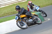 Mallory-park-Leicestershire;Mallory-park-photographs;Motorcycle-action-photographs;classic-bikes;event-digital-images;eventdigitalimages;mallory-park;no-limits-trackday;peter-wileman-photography;vintage-bikes;vintage-motorcycles;vmcc-festival-1000-bikes