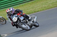 Mallory-park-Leicestershire;Mallory-park-photographs;Motorcycle-action-photographs;classic-bikes;event-digital-images;eventdigitalimages;mallory-park;no-limits-trackday;peter-wileman-photography;vintage-bikes;vintage-motorcycles;vmcc-festival-1000-bikes