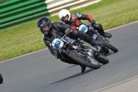 Mallory-park-Leicestershire;Mallory-park-photographs;Motorcycle-action-photographs;classic-bikes;event-digital-images;eventdigitalimages;mallory-park;no-limits-trackday;peter-wileman-photography;vintage-bikes;vintage-motorcycles;vmcc-festival-1000-bikes