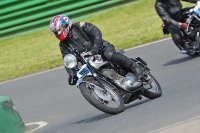 Mallory-park-Leicestershire;Mallory-park-photographs;Motorcycle-action-photographs;classic-bikes;event-digital-images;eventdigitalimages;mallory-park;no-limits-trackday;peter-wileman-photography;vintage-bikes;vintage-motorcycles;vmcc-festival-1000-bikes