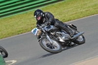 Mallory-park-Leicestershire;Mallory-park-photographs;Motorcycle-action-photographs;classic-bikes;event-digital-images;eventdigitalimages;mallory-park;no-limits-trackday;peter-wileman-photography;vintage-bikes;vintage-motorcycles;vmcc-festival-1000-bikes