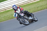 Mallory-park-Leicestershire;Mallory-park-photographs;Motorcycle-action-photographs;classic-bikes;event-digital-images;eventdigitalimages;mallory-park;no-limits-trackday;peter-wileman-photography;vintage-bikes;vintage-motorcycles;vmcc-festival-1000-bikes