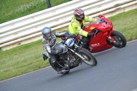 Mallory-park-Leicestershire;Mallory-park-photographs;Motorcycle-action-photographs;classic-bikes;event-digital-images;eventdigitalimages;mallory-park;no-limits-trackday;peter-wileman-photography;vintage-bikes;vintage-motorcycles;vmcc-festival-1000-bikes