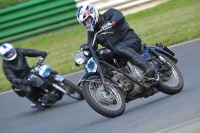 Mallory-park-Leicestershire;Mallory-park-photographs;Motorcycle-action-photographs;classic-bikes;event-digital-images;eventdigitalimages;mallory-park;no-limits-trackday;peter-wileman-photography;vintage-bikes;vintage-motorcycles;vmcc-festival-1000-bikes