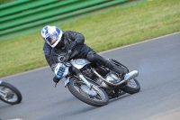 Mallory-park-Leicestershire;Mallory-park-photographs;Motorcycle-action-photographs;classic-bikes;event-digital-images;eventdigitalimages;mallory-park;no-limits-trackday;peter-wileman-photography;vintage-bikes;vintage-motorcycles;vmcc-festival-1000-bikes