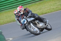 Mallory-park-Leicestershire;Mallory-park-photographs;Motorcycle-action-photographs;classic-bikes;event-digital-images;eventdigitalimages;mallory-park;no-limits-trackday;peter-wileman-photography;vintage-bikes;vintage-motorcycles;vmcc-festival-1000-bikes