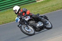 Mallory-park-Leicestershire;Mallory-park-photographs;Motorcycle-action-photographs;classic-bikes;event-digital-images;eventdigitalimages;mallory-park;no-limits-trackday;peter-wileman-photography;vintage-bikes;vintage-motorcycles;vmcc-festival-1000-bikes