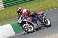 Mallory-park-Leicestershire;Mallory-park-photographs;Motorcycle-action-photographs;classic-bikes;event-digital-images;eventdigitalimages;mallory-park;no-limits-trackday;peter-wileman-photography;vintage-bikes;vintage-motorcycles;vmcc-festival-1000-bikes