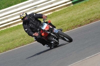 Mallory-park-Leicestershire;Mallory-park-photographs;Motorcycle-action-photographs;classic-bikes;event-digital-images;eventdigitalimages;mallory-park;no-limits-trackday;peter-wileman-photography;vintage-bikes;vintage-motorcycles;vmcc-festival-1000-bikes