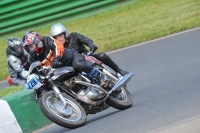 Mallory-park-Leicestershire;Mallory-park-photographs;Motorcycle-action-photographs;classic-bikes;event-digital-images;eventdigitalimages;mallory-park;no-limits-trackday;peter-wileman-photography;vintage-bikes;vintage-motorcycles;vmcc-festival-1000-bikes