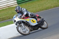 Mallory-park-Leicestershire;Mallory-park-photographs;Motorcycle-action-photographs;classic-bikes;event-digital-images;eventdigitalimages;mallory-park;no-limits-trackday;peter-wileman-photography;vintage-bikes;vintage-motorcycles;vmcc-festival-1000-bikes