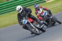 Mallory-park-Leicestershire;Mallory-park-photographs;Motorcycle-action-photographs;classic-bikes;event-digital-images;eventdigitalimages;mallory-park;no-limits-trackday;peter-wileman-photography;vintage-bikes;vintage-motorcycles;vmcc-festival-1000-bikes