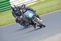 Mallory-park-Leicestershire;Mallory-park-photographs;Motorcycle-action-photographs;classic-bikes;event-digital-images;eventdigitalimages;mallory-park;no-limits-trackday;peter-wileman-photography;vintage-bikes;vintage-motorcycles;vmcc-festival-1000-bikes