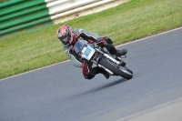 Mallory-park-Leicestershire;Mallory-park-photographs;Motorcycle-action-photographs;classic-bikes;event-digital-images;eventdigitalimages;mallory-park;no-limits-trackday;peter-wileman-photography;vintage-bikes;vintage-motorcycles;vmcc-festival-1000-bikes