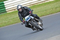 Mallory-park-Leicestershire;Mallory-park-photographs;Motorcycle-action-photographs;classic-bikes;event-digital-images;eventdigitalimages;mallory-park;no-limits-trackday;peter-wileman-photography;vintage-bikes;vintage-motorcycles;vmcc-festival-1000-bikes