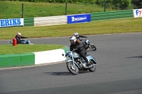 Mallory-park-Leicestershire;Mallory-park-photographs;Motorcycle-action-photographs;classic-bikes;event-digital-images;eventdigitalimages;mallory-park;no-limits-trackday;peter-wileman-photography;vintage-bikes;vintage-motorcycles;vmcc-festival-1000-bikes