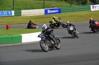 Mallory-park-Leicestershire;Mallory-park-photographs;Motorcycle-action-photographs;classic-bikes;event-digital-images;eventdigitalimages;mallory-park;no-limits-trackday;peter-wileman-photography;vintage-bikes;vintage-motorcycles;vmcc-festival-1000-bikes