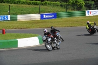 Mallory-park-Leicestershire;Mallory-park-photographs;Motorcycle-action-photographs;classic-bikes;event-digital-images;eventdigitalimages;mallory-park;no-limits-trackday;peter-wileman-photography;vintage-bikes;vintage-motorcycles;vmcc-festival-1000-bikes