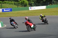 Mallory-park-Leicestershire;Mallory-park-photographs;Motorcycle-action-photographs;classic-bikes;event-digital-images;eventdigitalimages;mallory-park;no-limits-trackday;peter-wileman-photography;vintage-bikes;vintage-motorcycles;vmcc-festival-1000-bikes