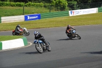 Mallory-park-Leicestershire;Mallory-park-photographs;Motorcycle-action-photographs;classic-bikes;event-digital-images;eventdigitalimages;mallory-park;no-limits-trackday;peter-wileman-photography;vintage-bikes;vintage-motorcycles;vmcc-festival-1000-bikes