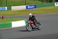 Mallory-park-Leicestershire;Mallory-park-photographs;Motorcycle-action-photographs;classic-bikes;event-digital-images;eventdigitalimages;mallory-park;no-limits-trackday;peter-wileman-photography;vintage-bikes;vintage-motorcycles;vmcc-festival-1000-bikes