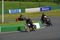 Mallory-park-Leicestershire;Mallory-park-photographs;Motorcycle-action-photographs;classic-bikes;event-digital-images;eventdigitalimages;mallory-park;no-limits-trackday;peter-wileman-photography;vintage-bikes;vintage-motorcycles;vmcc-festival-1000-bikes