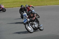 Mallory-park-Leicestershire;Mallory-park-photographs;Motorcycle-action-photographs;classic-bikes;event-digital-images;eventdigitalimages;mallory-park;no-limits-trackday;peter-wileman-photography;vintage-bikes;vintage-motorcycles;vmcc-festival-1000-bikes