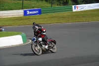 Mallory-park-Leicestershire;Mallory-park-photographs;Motorcycle-action-photographs;classic-bikes;event-digital-images;eventdigitalimages;mallory-park;no-limits-trackday;peter-wileman-photography;vintage-bikes;vintage-motorcycles;vmcc-festival-1000-bikes