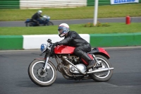 Mallory-park-Leicestershire;Mallory-park-photographs;Motorcycle-action-photographs;classic-bikes;event-digital-images;eventdigitalimages;mallory-park;no-limits-trackday;peter-wileman-photography;vintage-bikes;vintage-motorcycles;vmcc-festival-1000-bikes