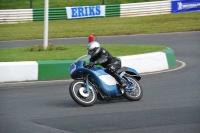 Mallory-park-Leicestershire;Mallory-park-photographs;Motorcycle-action-photographs;classic-bikes;event-digital-images;eventdigitalimages;mallory-park;no-limits-trackday;peter-wileman-photography;vintage-bikes;vintage-motorcycles;vmcc-festival-1000-bikes