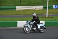 Mallory-park-Leicestershire;Mallory-park-photographs;Motorcycle-action-photographs;classic-bikes;event-digital-images;eventdigitalimages;mallory-park;no-limits-trackday;peter-wileman-photography;vintage-bikes;vintage-motorcycles;vmcc-festival-1000-bikes