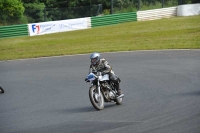 Mallory-park-Leicestershire;Mallory-park-photographs;Motorcycle-action-photographs;classic-bikes;event-digital-images;eventdigitalimages;mallory-park;no-limits-trackday;peter-wileman-photography;vintage-bikes;vintage-motorcycles;vmcc-festival-1000-bikes