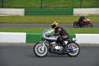 Mallory-park-Leicestershire;Mallory-park-photographs;Motorcycle-action-photographs;classic-bikes;event-digital-images;eventdigitalimages;mallory-park;no-limits-trackday;peter-wileman-photography;vintage-bikes;vintage-motorcycles;vmcc-festival-1000-bikes