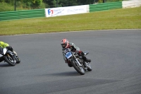Mallory-park-Leicestershire;Mallory-park-photographs;Motorcycle-action-photographs;classic-bikes;event-digital-images;eventdigitalimages;mallory-park;no-limits-trackday;peter-wileman-photography;vintage-bikes;vintage-motorcycles;vmcc-festival-1000-bikes