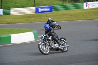 Mallory-park-Leicestershire;Mallory-park-photographs;Motorcycle-action-photographs;classic-bikes;event-digital-images;eventdigitalimages;mallory-park;no-limits-trackday;peter-wileman-photography;vintage-bikes;vintage-motorcycles;vmcc-festival-1000-bikes