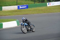 Mallory-park-Leicestershire;Mallory-park-photographs;Motorcycle-action-photographs;classic-bikes;event-digital-images;eventdigitalimages;mallory-park;no-limits-trackday;peter-wileman-photography;vintage-bikes;vintage-motorcycles;vmcc-festival-1000-bikes