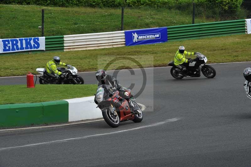 Mallory park Leicestershire;Mallory park photographs;Motorcycle action photographs;classic bikes;event digital images;eventdigitalimages;mallory park;no limits trackday;peter wileman photography;vintage bikes;vintage motorcycles;vmcc festival 1000 bikes