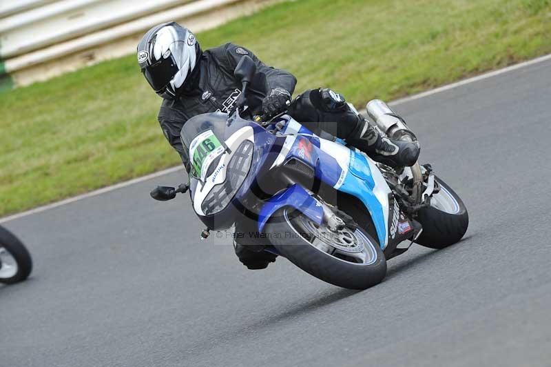 Mallory park Leicestershire;Mallory park photographs;Motorcycle action photographs;classic bikes;event digital images;eventdigitalimages;mallory park;no limits trackday;peter wileman photography;vintage bikes;vintage motorcycles;vmcc festival 1000 bikes