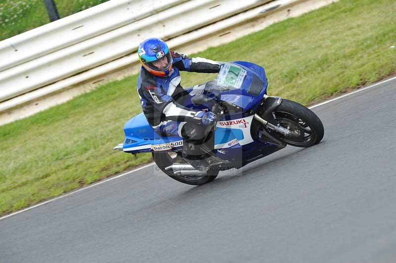 Mallory park Leicestershire;Mallory park photographs;Motorcycle action photographs;classic bikes;event digital images;eventdigitalimages;mallory park;no limits trackday;peter wileman photography;vintage bikes;vintage motorcycles;vmcc festival 1000 bikes