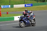 Mallory-park-Leicestershire;Mallory-park-photographs;Motorcycle-action-photographs;classic-bikes;event-digital-images;eventdigitalimages;mallory-park;no-limits-trackday;peter-wileman-photography;vintage-bikes;vintage-motorcycles;vmcc-festival-1000-bikes