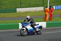 Mallory-park-Leicestershire;Mallory-park-photographs;Motorcycle-action-photographs;classic-bikes;event-digital-images;eventdigitalimages;mallory-park;no-limits-trackday;peter-wileman-photography;vintage-bikes;vintage-motorcycles;vmcc-festival-1000-bikes