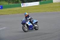 Mallory-park-Leicestershire;Mallory-park-photographs;Motorcycle-action-photographs;classic-bikes;event-digital-images;eventdigitalimages;mallory-park;no-limits-trackday;peter-wileman-photography;vintage-bikes;vintage-motorcycles;vmcc-festival-1000-bikes