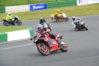 Mallory-park-Leicestershire;Mallory-park-photographs;Motorcycle-action-photographs;classic-bikes;event-digital-images;eventdigitalimages;mallory-park;no-limits-trackday;peter-wileman-photography;vintage-bikes;vintage-motorcycles;vmcc-festival-1000-bikes